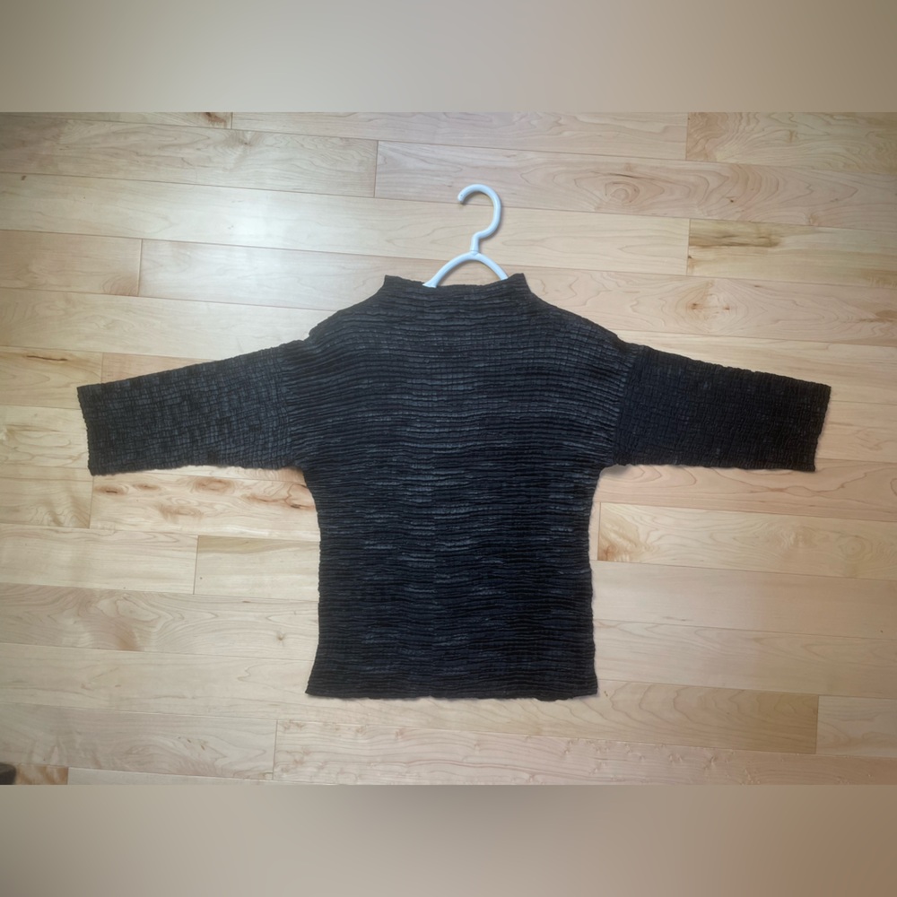 Olsen Collection black top, size 8